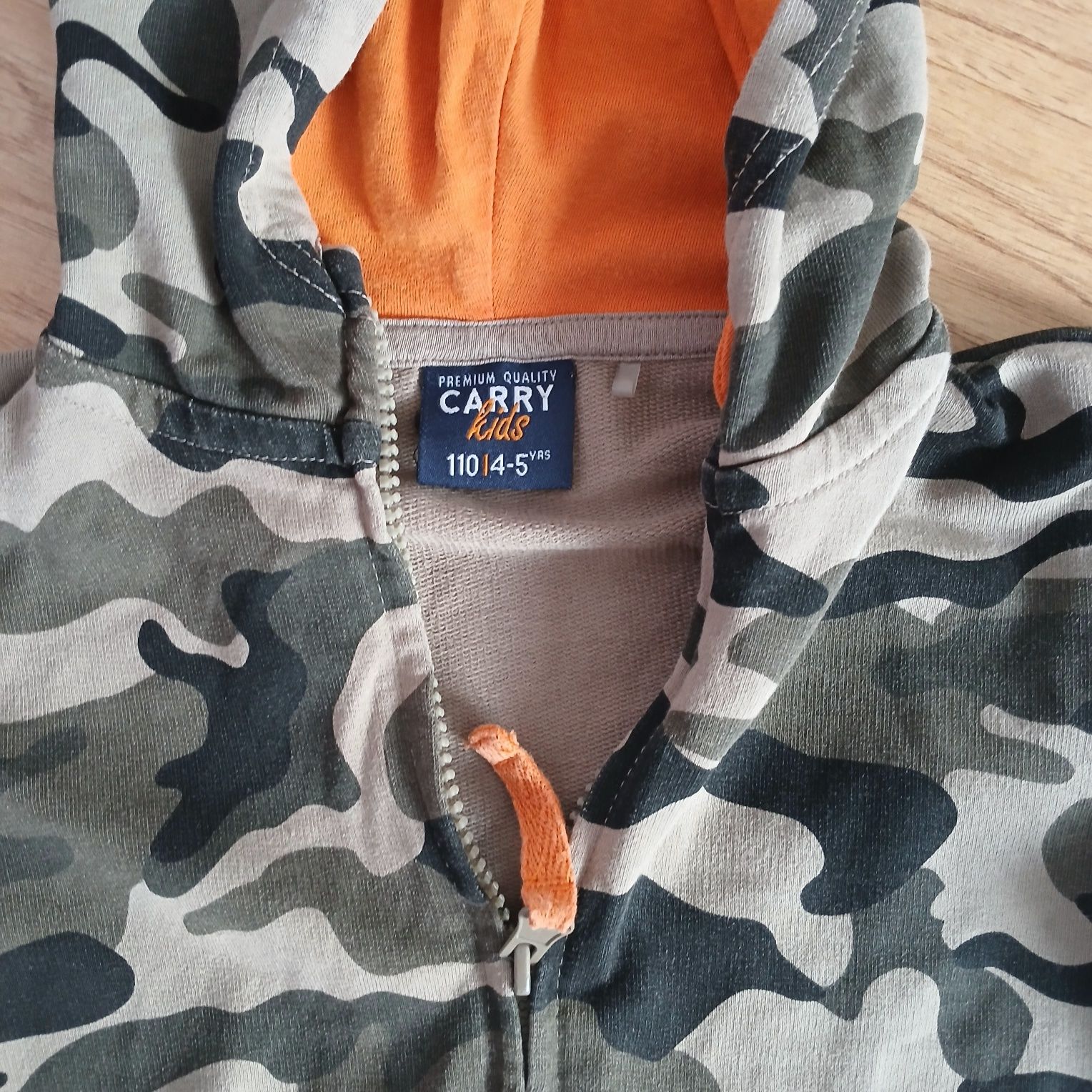 Bluza moro na zamek 110