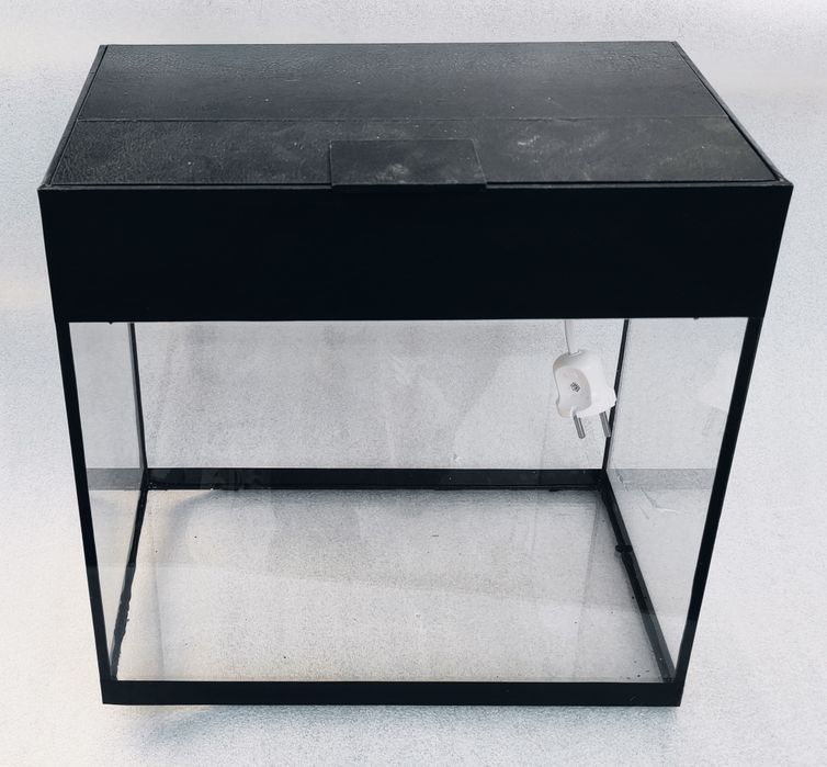 Аквариум с крышкой