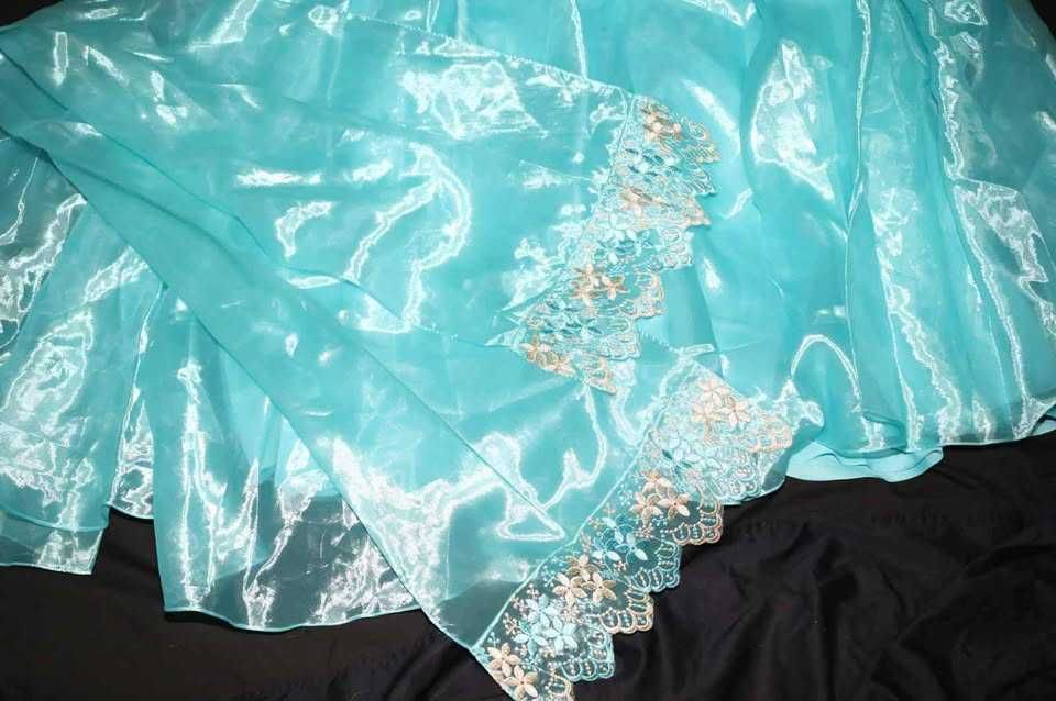 vestido de cerimónia azul turqueza