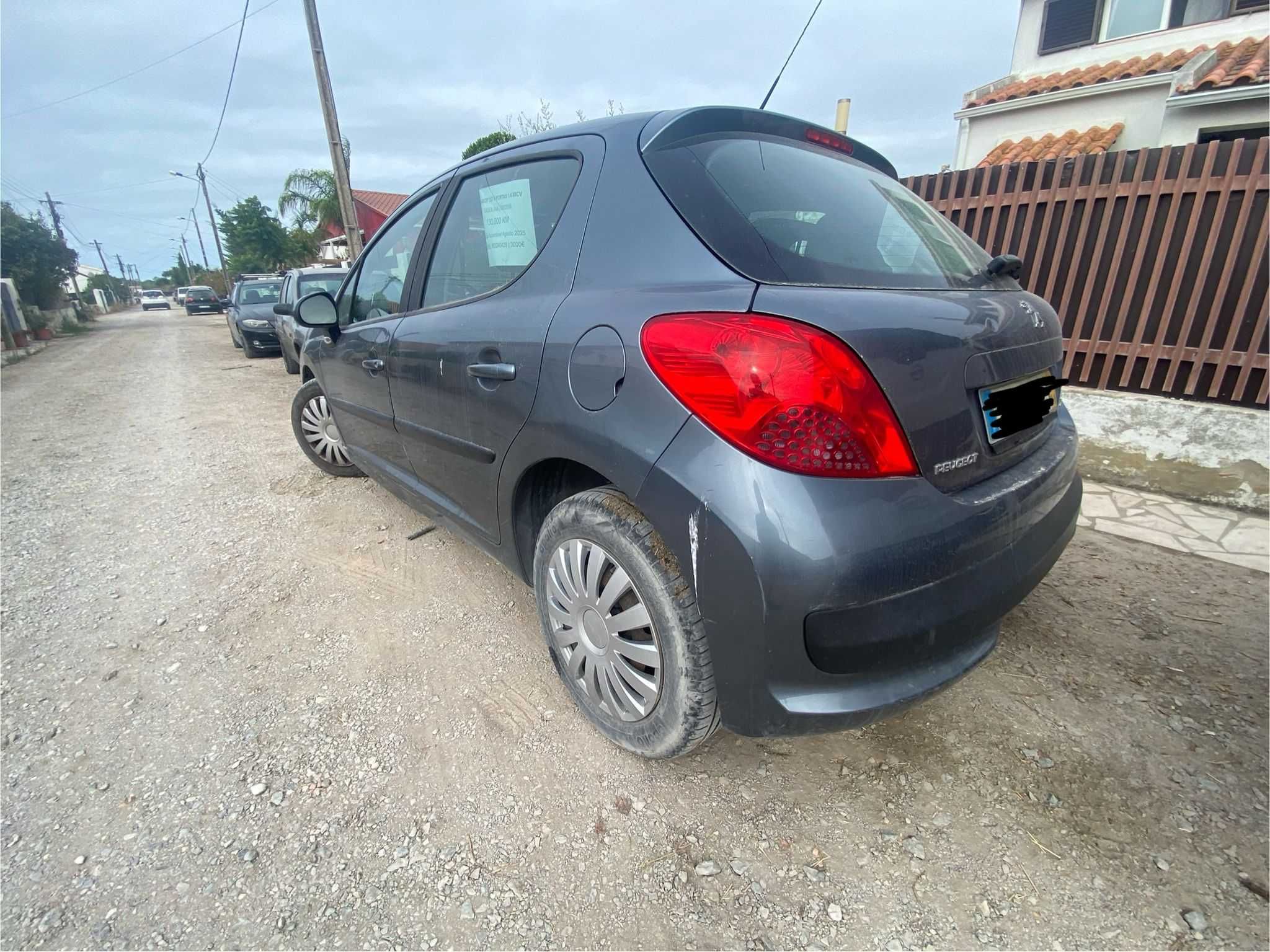 Peugeot 207 5 portas 1.4 88CV agosto 2006 1 dono