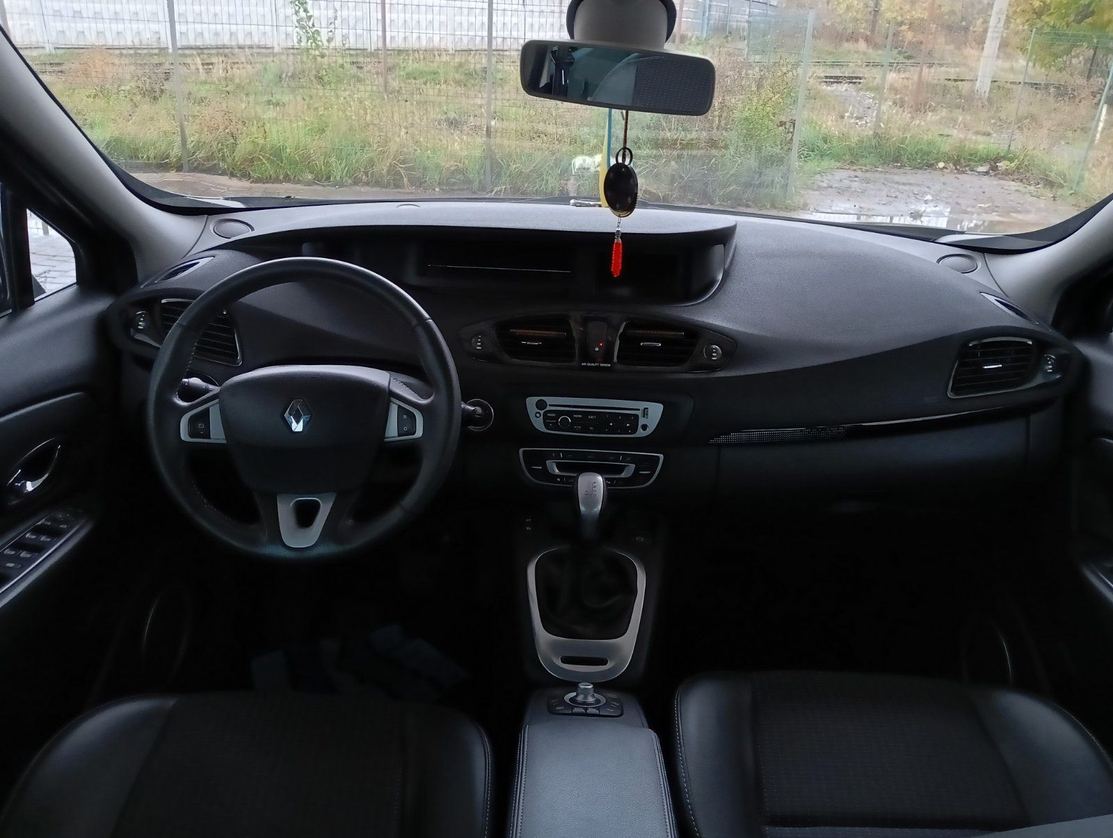 Продам Renault Grand Scenic 2012