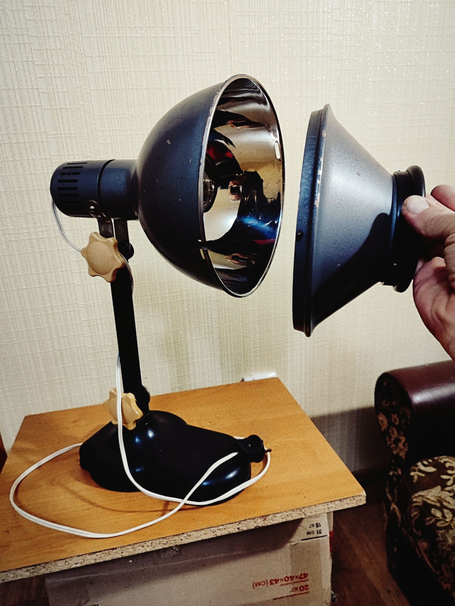 Ретро настольная лампа в стиле Лофт карболитовая медицинская соллюкс