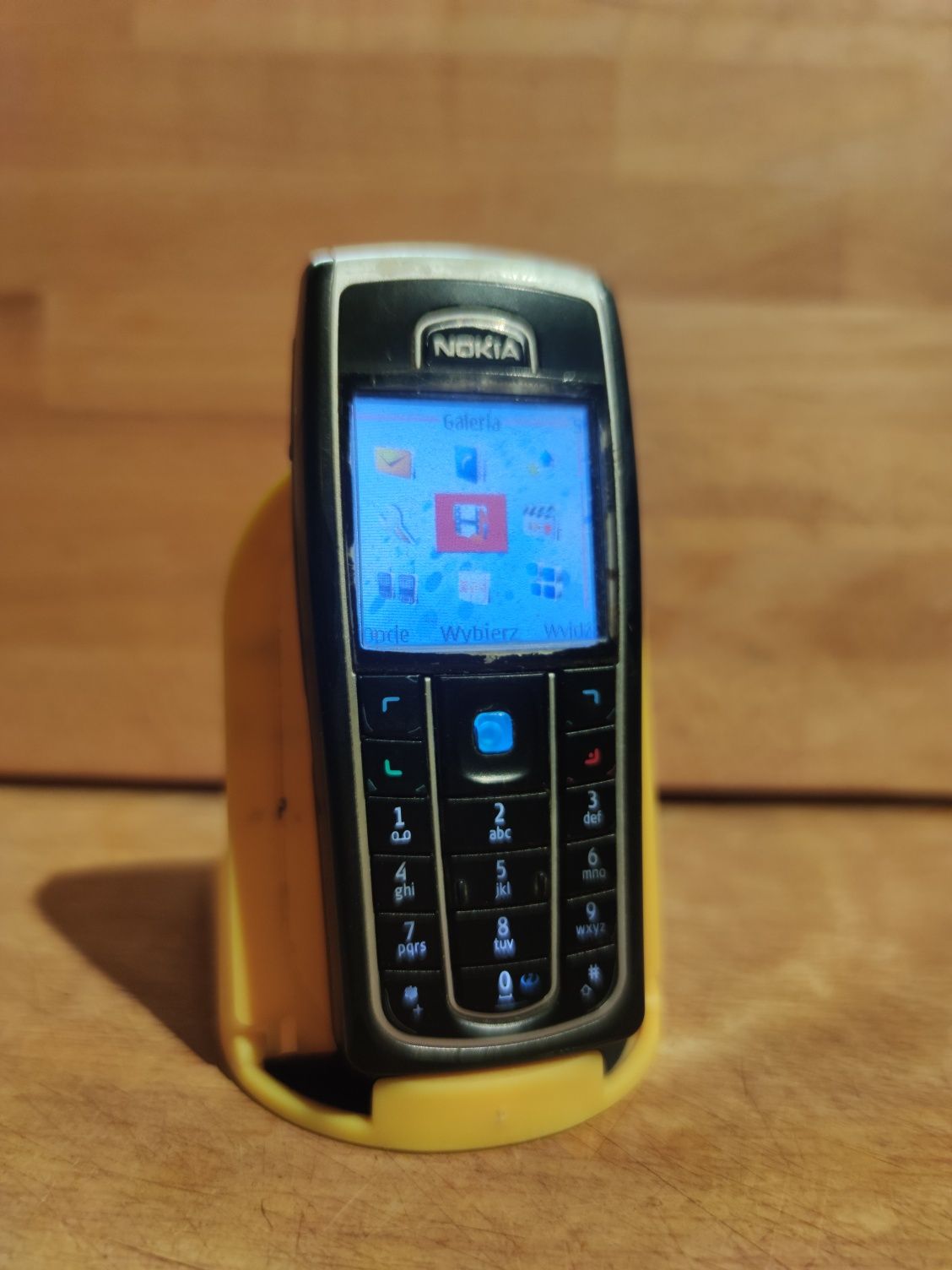 Kolekcja klasycznych telefonów