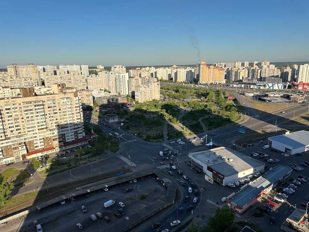 Продаж найбільшої квартири 213 м² у ЖК Корона, вул. Срібнокільська 1