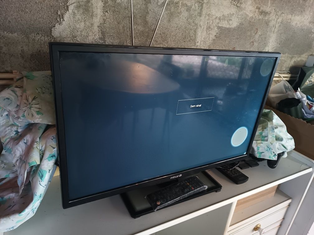 TV LCD Mitsai 28"