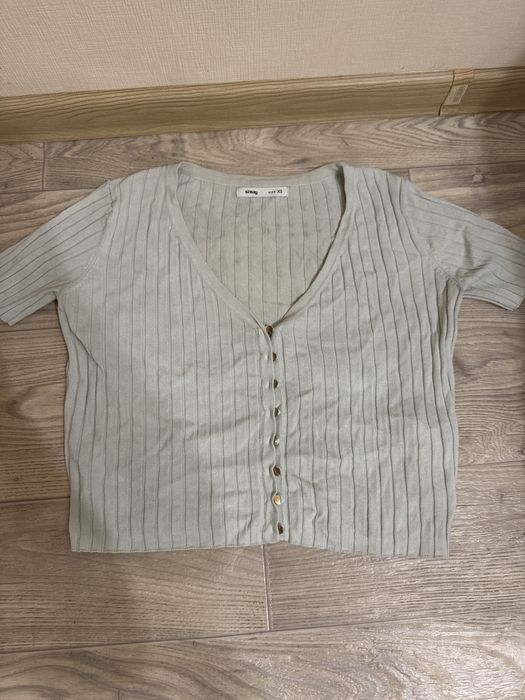 Женская кофточка в рубчик