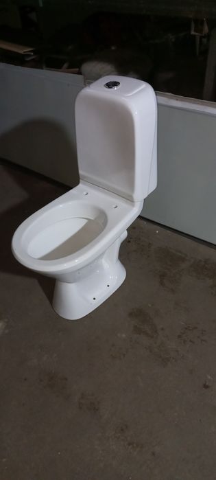Унітаз Gustavsberg Nordik ,з бачком,  кришкою , не працює кнопка змиву