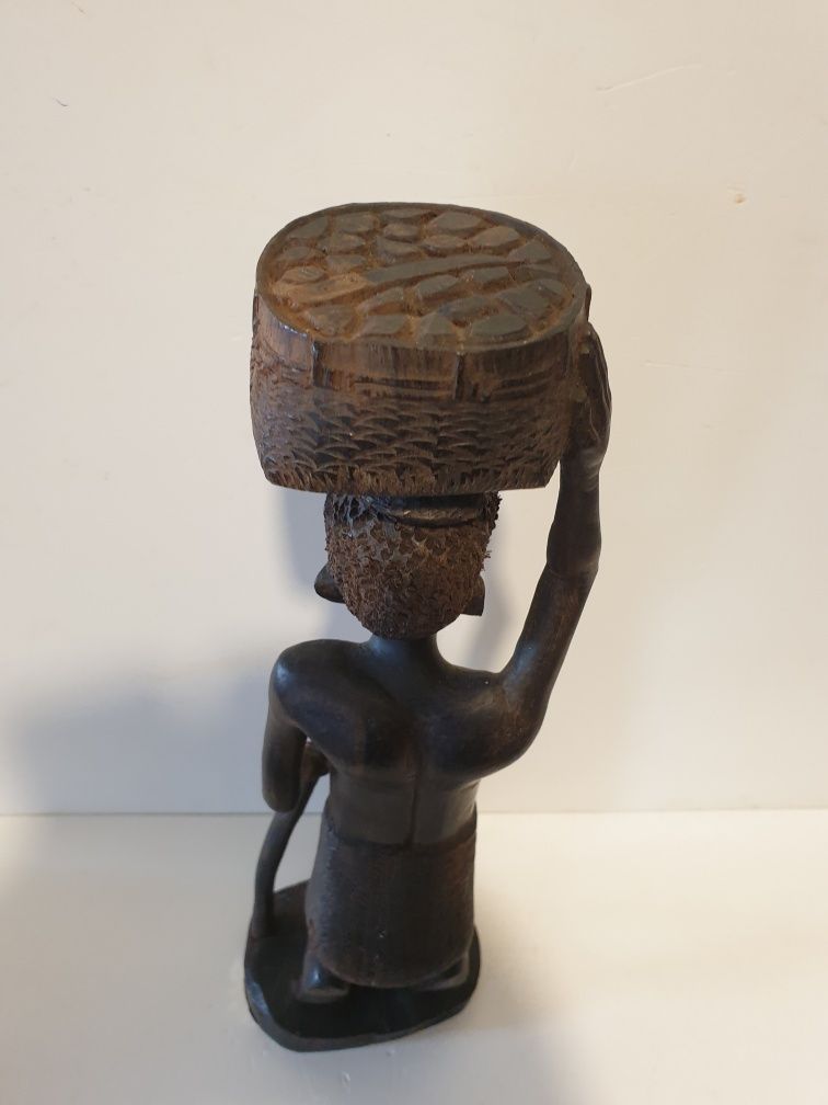 Antiga escultura africana feminina em madeira exotica