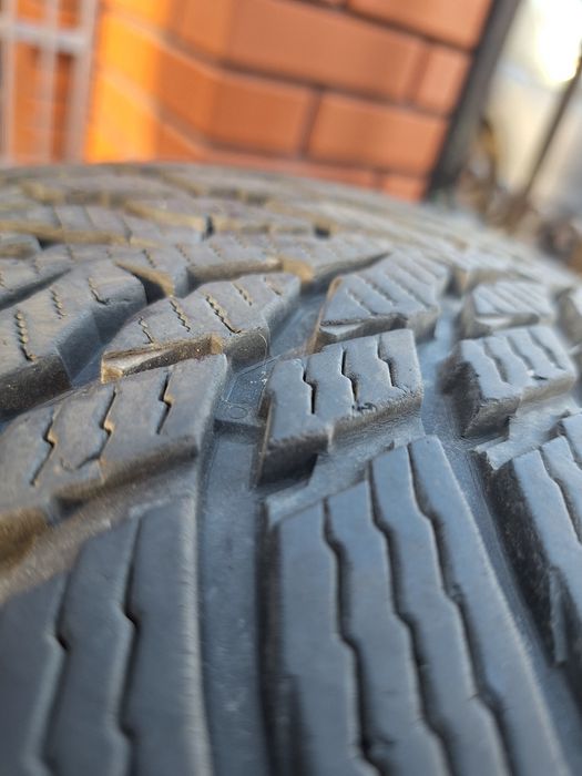Nokian WR Snowproof 225/55R17 , 2szt jak nowe