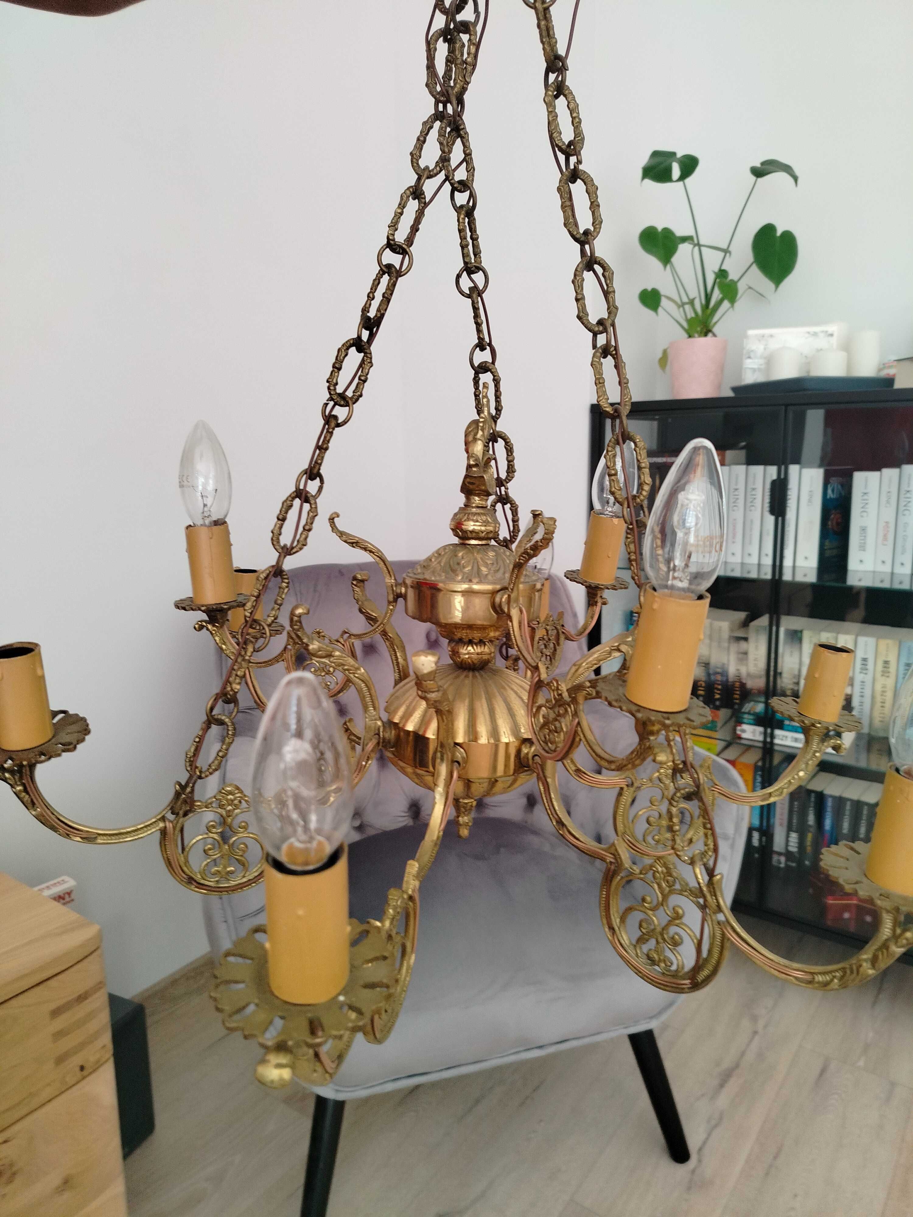 Żyrandol stylowy