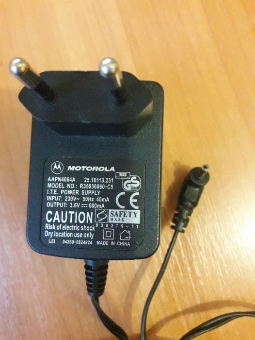 Зарядное на телефон Motorola