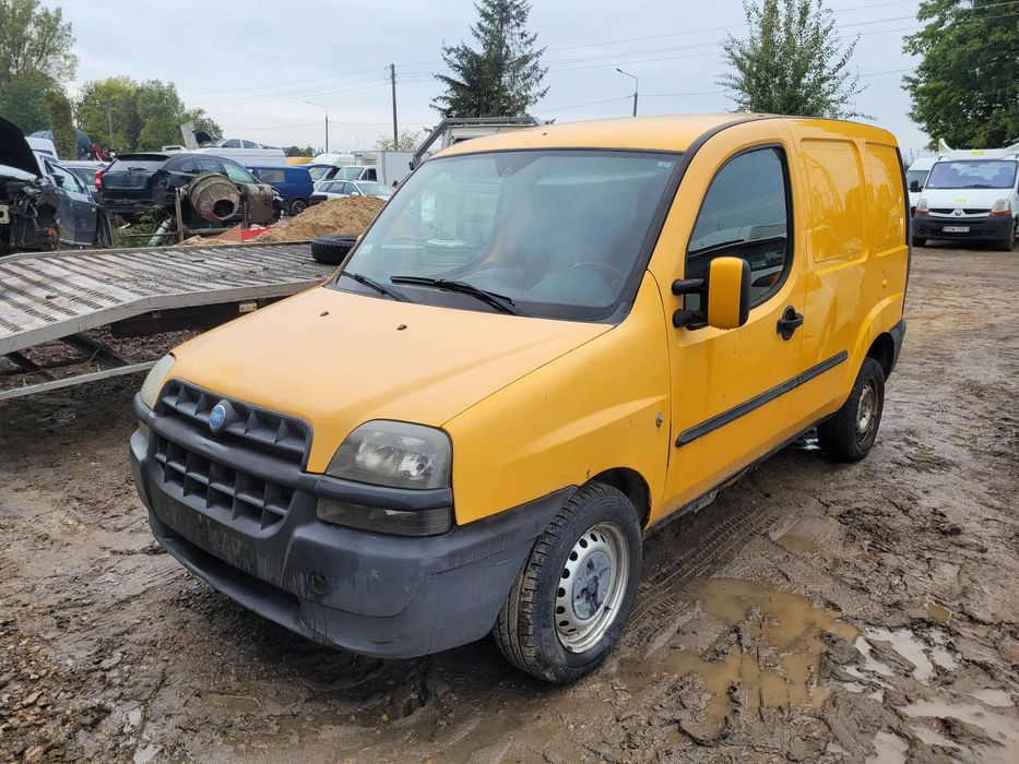 FIAT DOBLO I 1.9D 223A6000 silnik skrzynia napęd sanki belka wahacz wahacze zacisk zaciski zwrotnica piasta kopyto mc