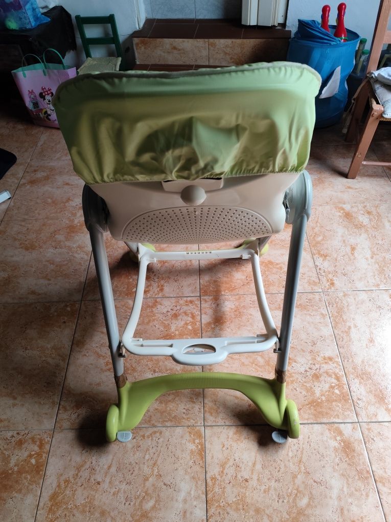 Cadeira refeição bebé