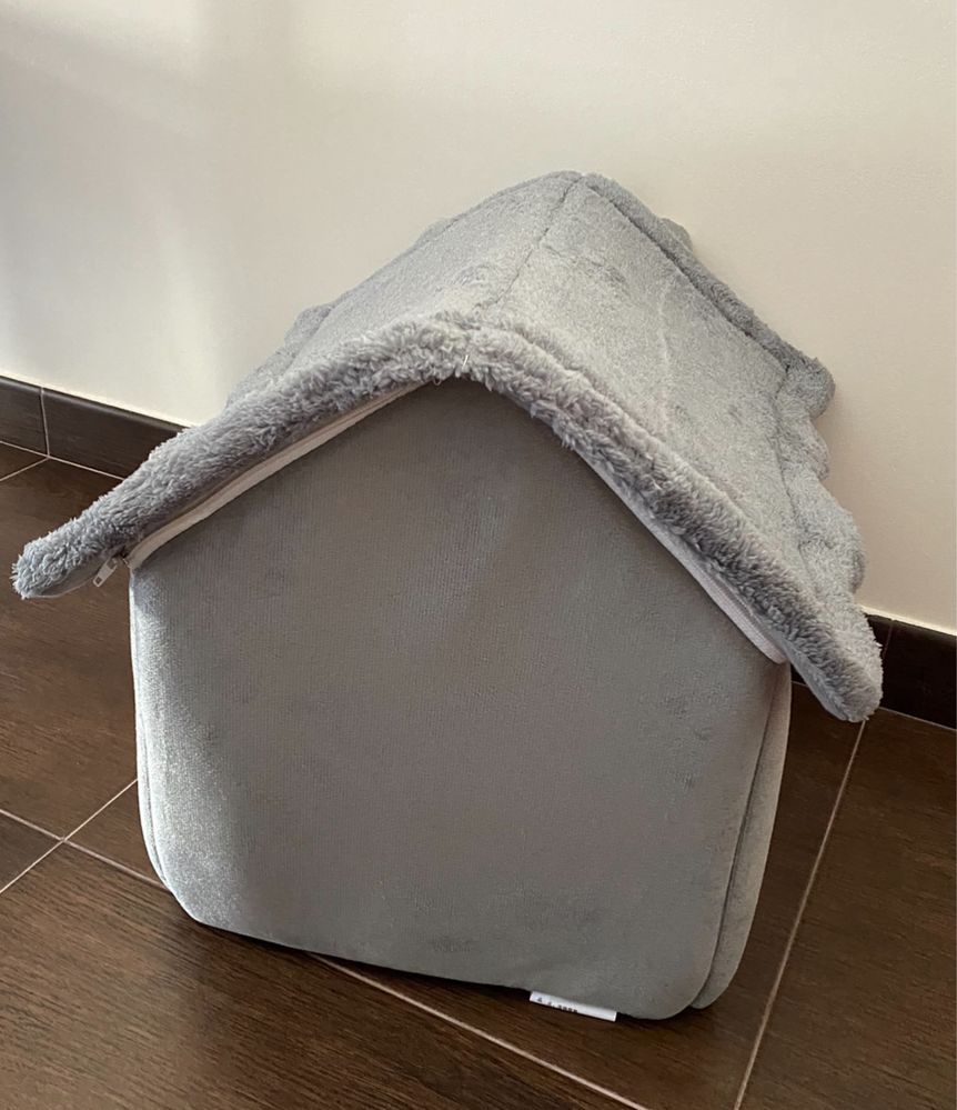 Casa/Cama para cão ou gato de raça pequena