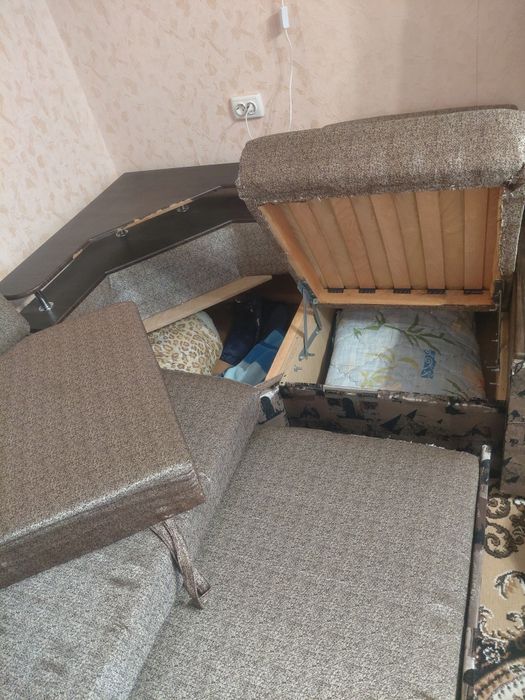 Продам диван кутовий