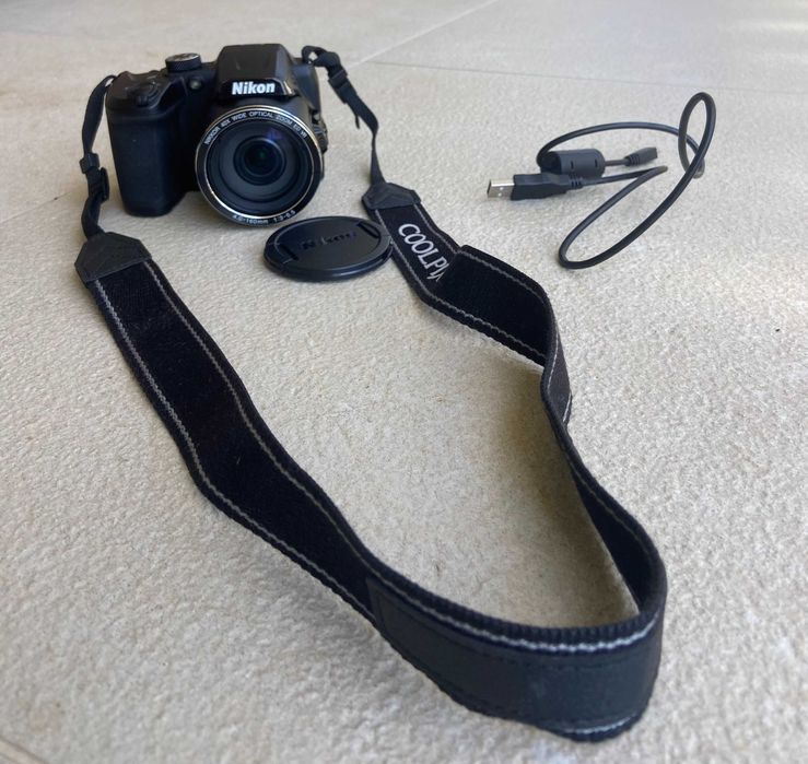 Câmara fotográfica Nikon Coolpix B500