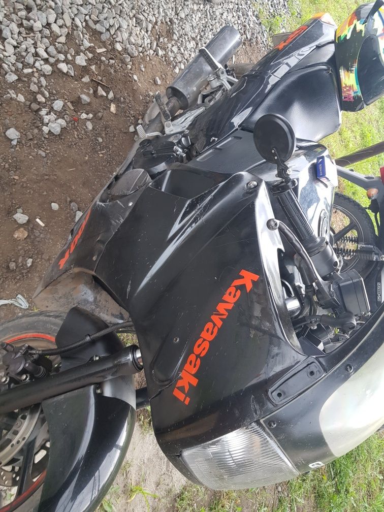 Kawasaki gpx 600r