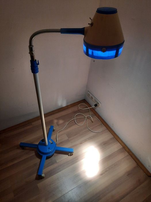 Lampa medyczna prl