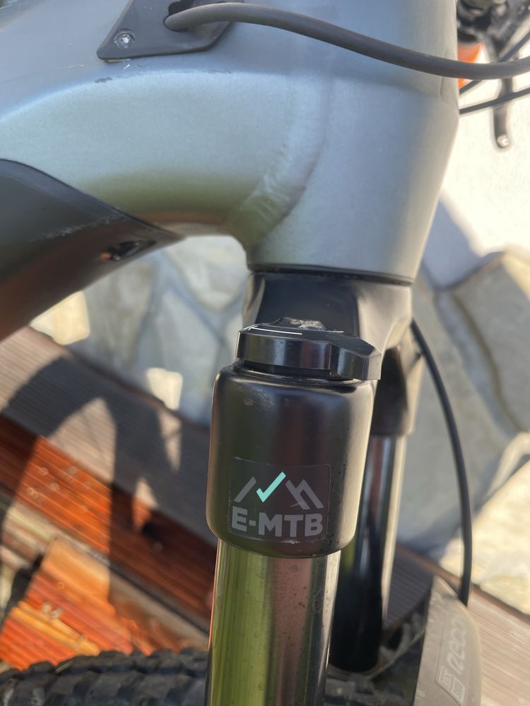 Cube stereo pro hybrid 120