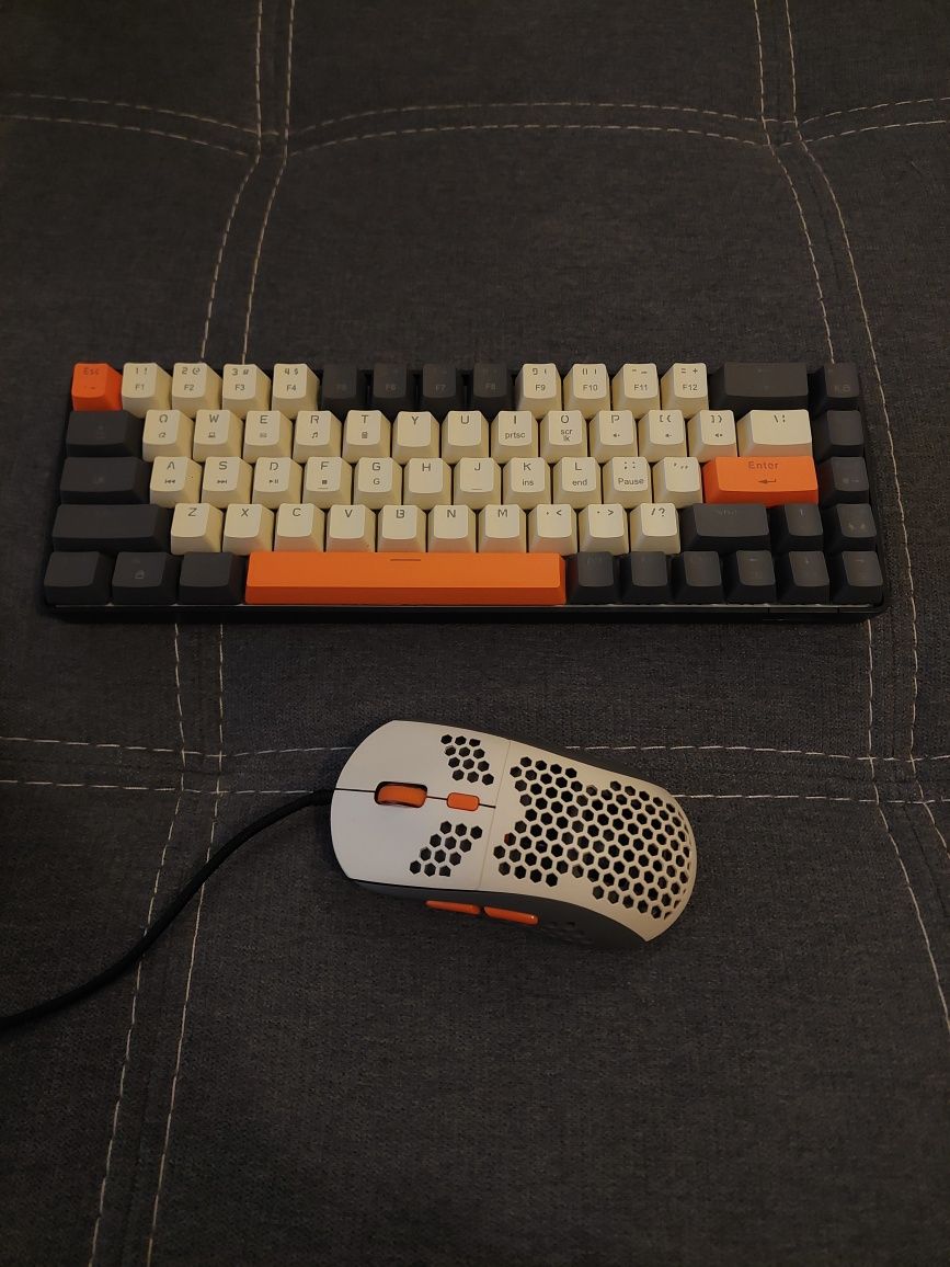 Teclado Yindiao T8 60% RGB + Rato