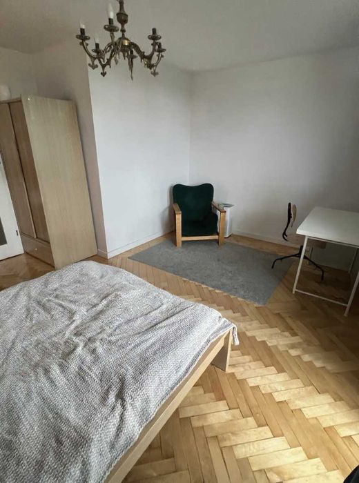 Duży pokój z balkonem przy Metrze Targówek Mieszkaniowy (18m2)