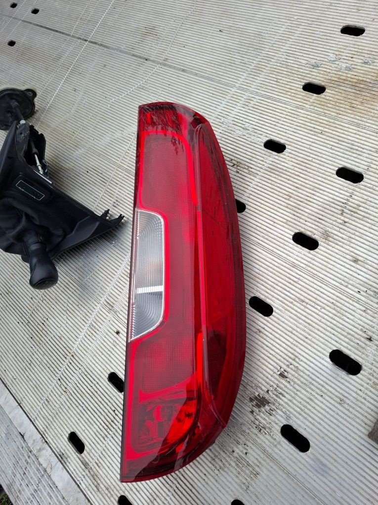 Lampa tyl prawa Fiat Doblo 2 lift