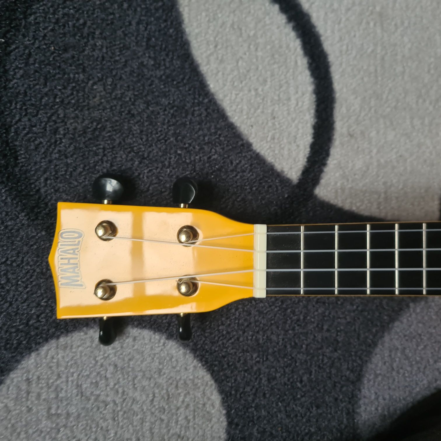 Mahalo ukulele dla dziecka sopranowe żółte uśmiech buźka jak nowe