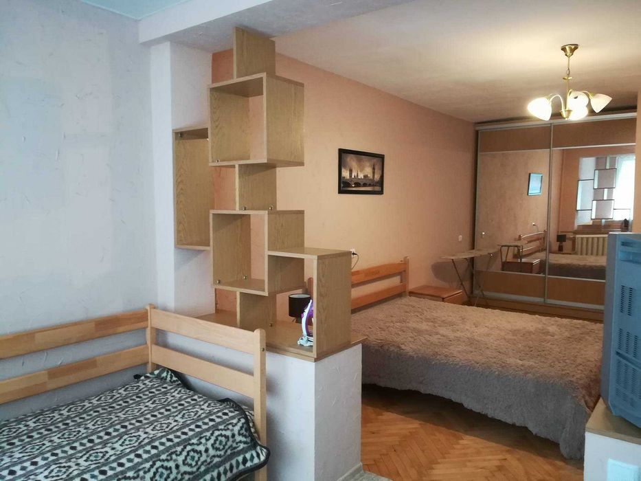 Двокімнатна квіртира, затишне розташування