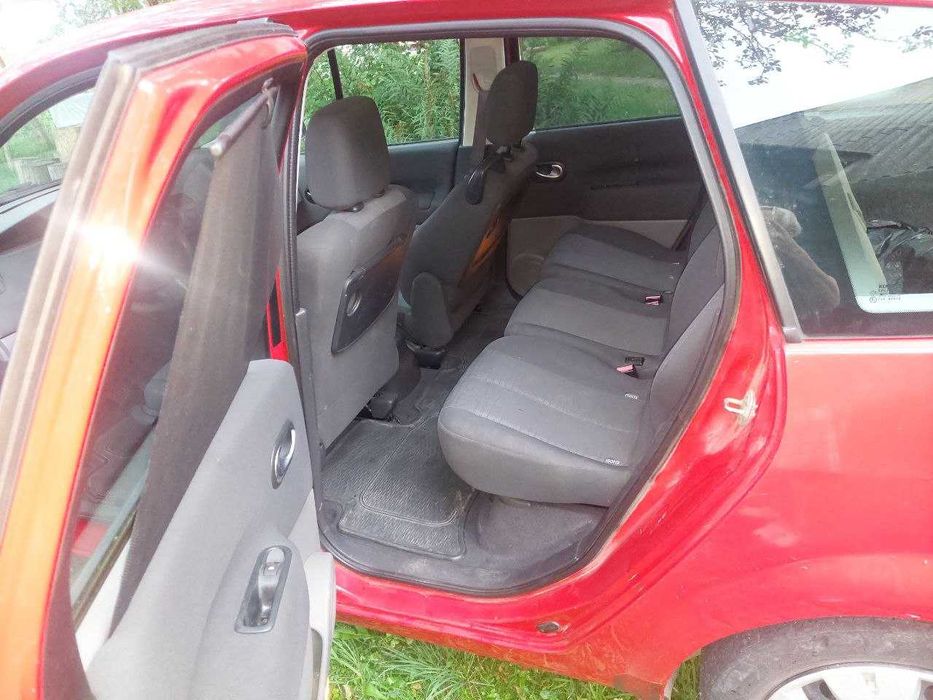 Продаю Рено Гранд Сценік 2007 власний автомобіль пригнаний для себе.