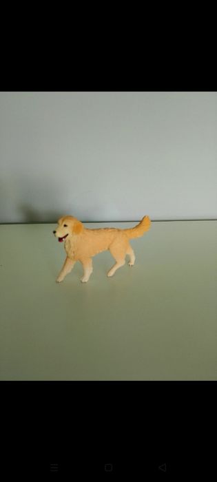 Schleich golden retriever