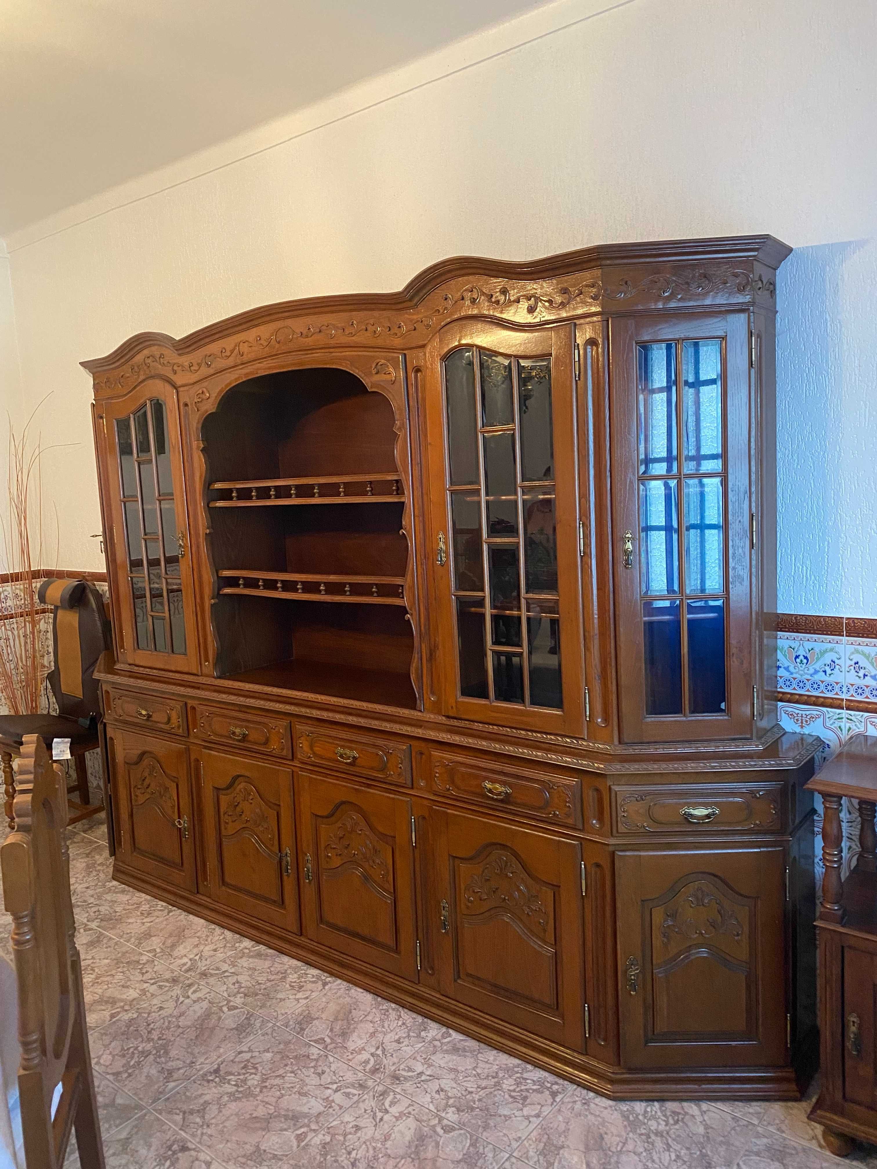 Armário/Louceiro de Sala de Estar