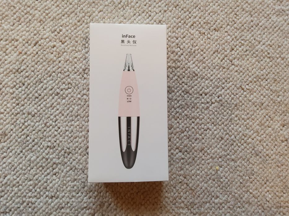 Peeling kawitacyjny odkurzacz usuwanie wągrów zaskórników skincare