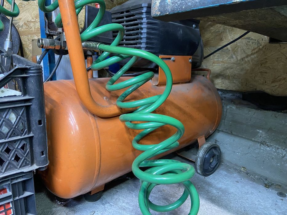 Компрессор Grad 1,5 кВт 50л