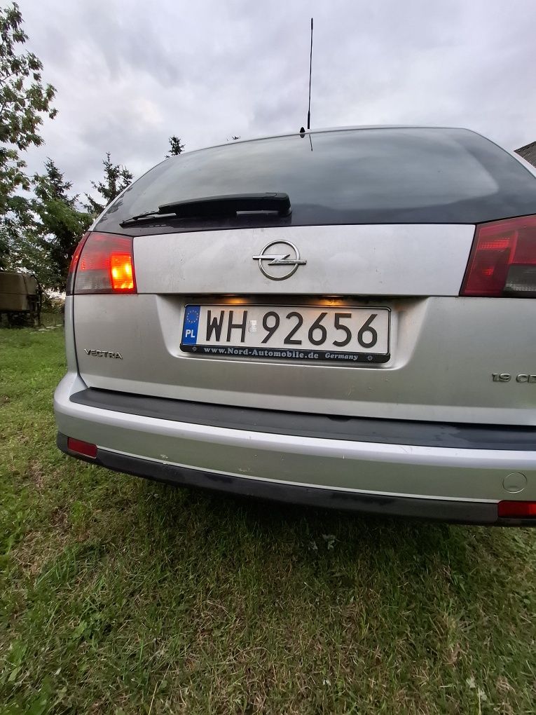 Vectra 1.9 CDTI 150 koni