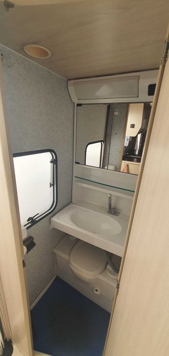 Przyczepa kempingowa CARAVELAIR 1000 DMC