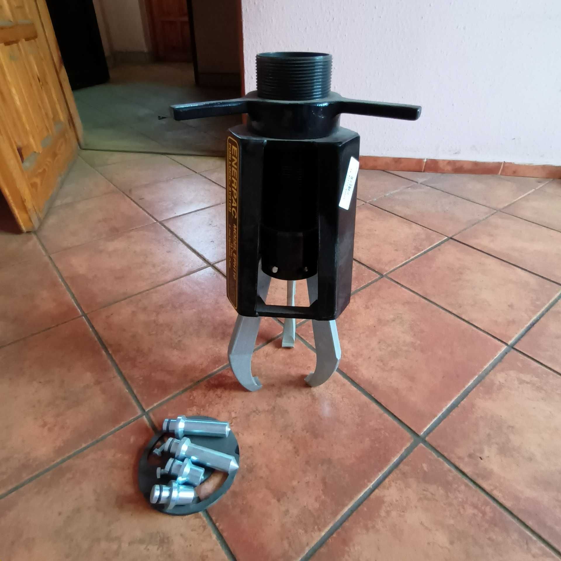 ŚCIĄGACZ HYDRAULICZNY firmy Enerpac, model EPH-110