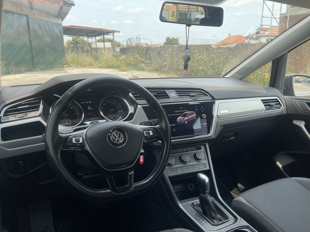 Volkwagen Touran Confortline DSG A MELHOR OFERTA LEVA