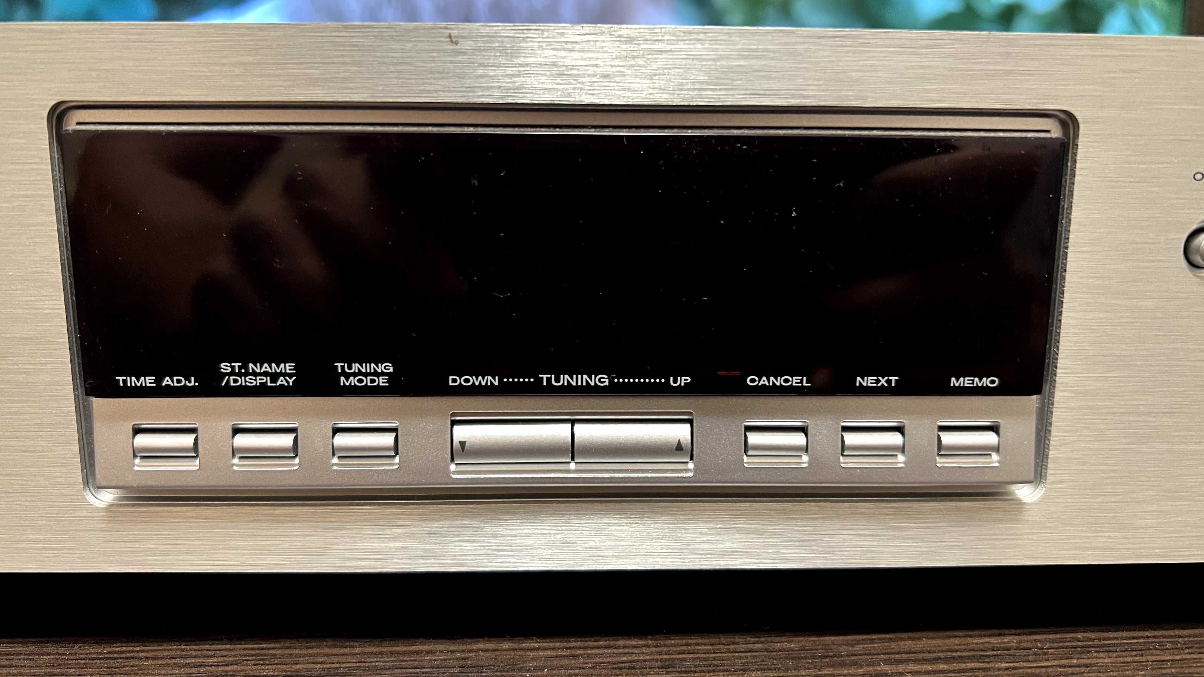 fm-mw-lw тюнер hi-end класу: Marantz ST6001