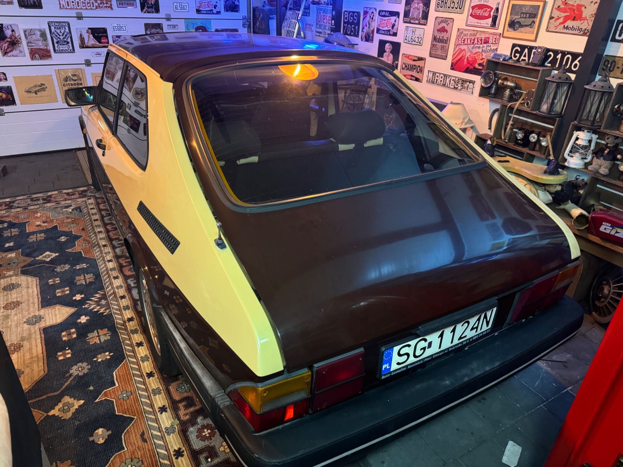 Saab 900i , zamiana, 230.000 . Zamienię Bus blaszak , Navara , pick-up
