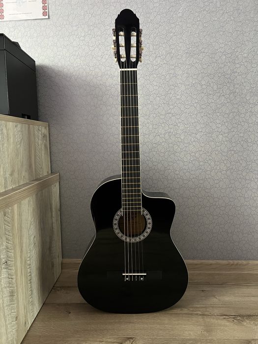 Класична гітара.