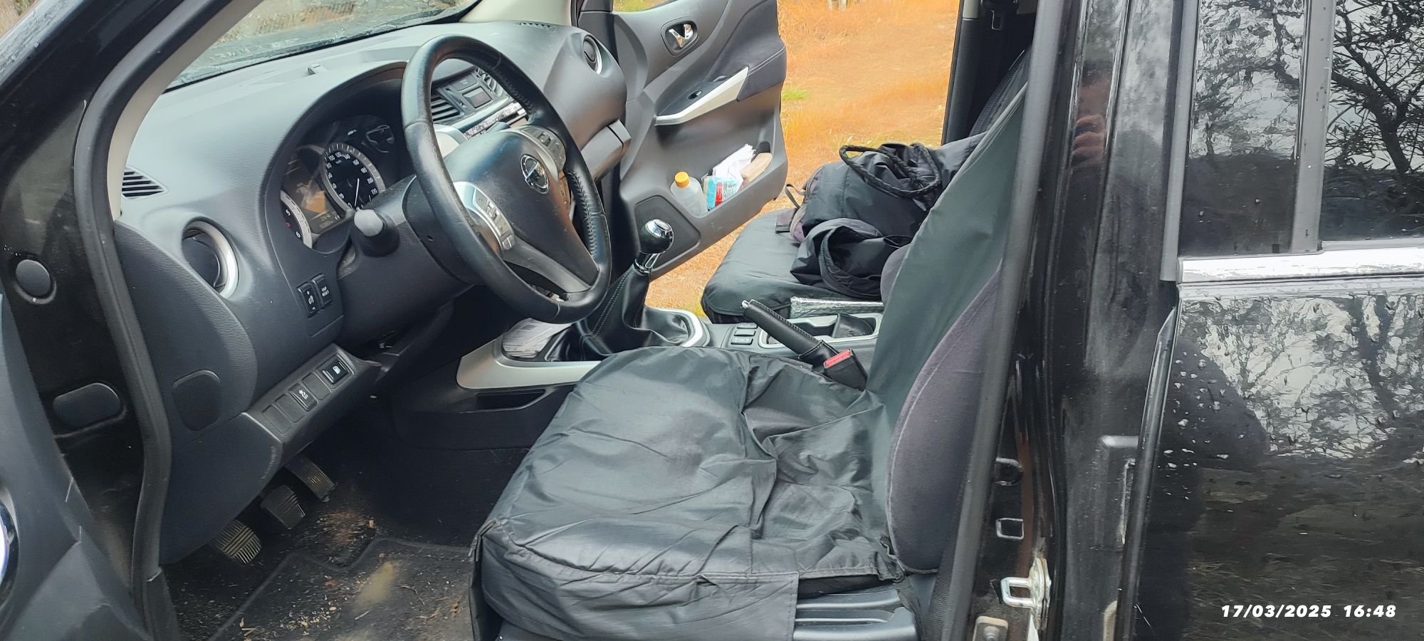 Nissan Navara np300