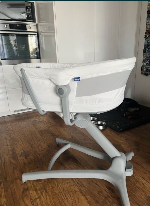 Chicco baby hug 4w1 white snow
