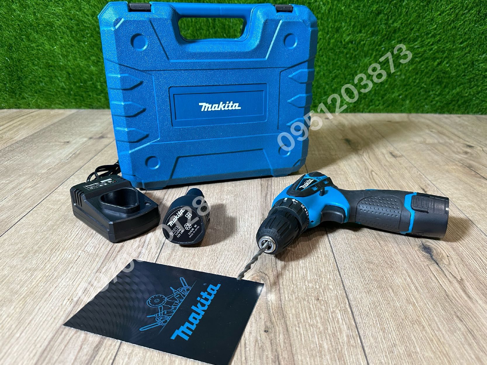 Аккумуляторный шуруповерт дрель Makita DF330DWE комплект 2 АКБ 12V 3Ah