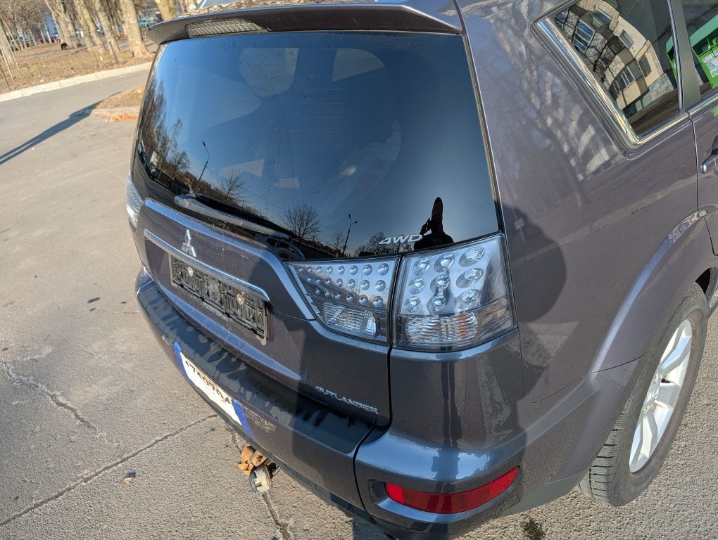 Mitsubishi outlander xl 2,4 did  4wd