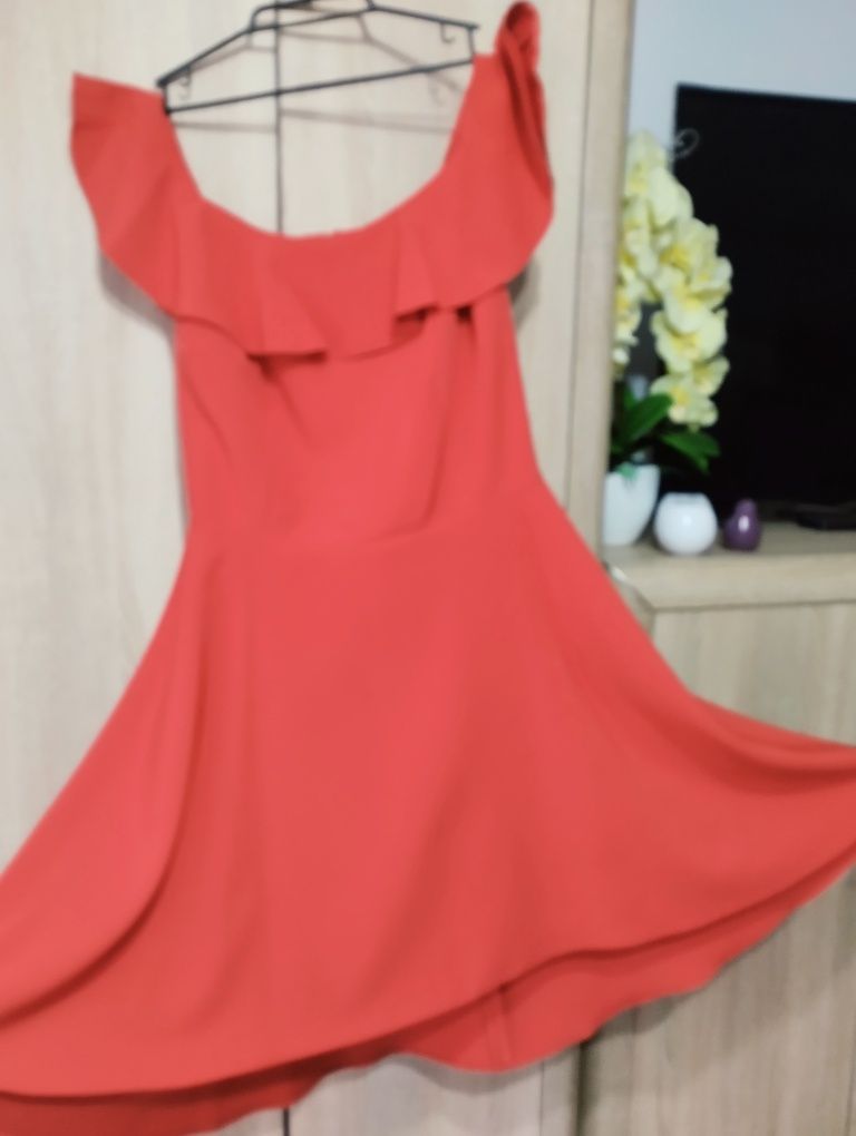 Czerwona sukienka