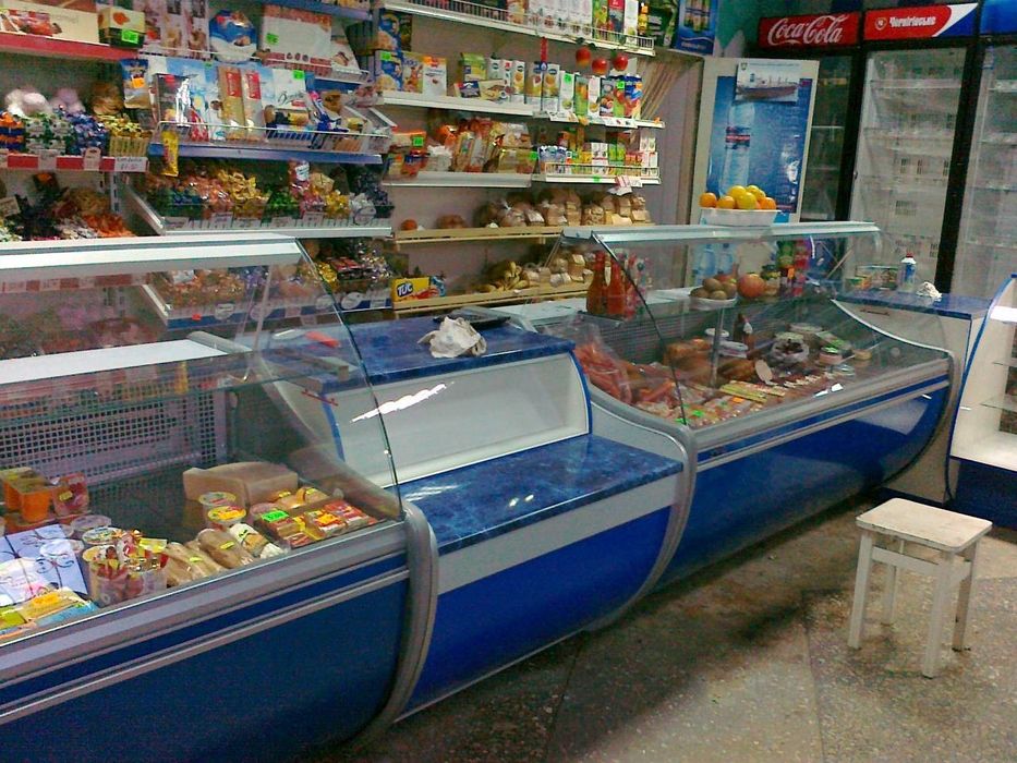 Торговые и кассовые прилавки. Под заказ. Выбор моделей и матеииалов