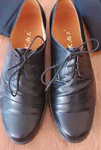 Eleganckie obuwie chłopięce komunijne/okolicznościowe w rozmiarze 34