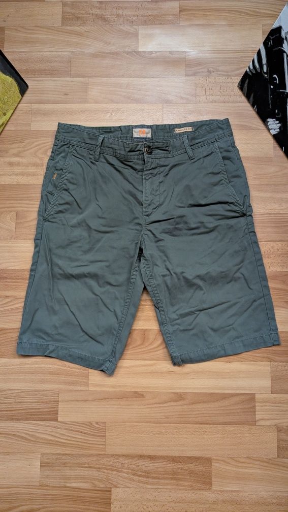 шорти Hugo Boss розмір 32(m) оригінал