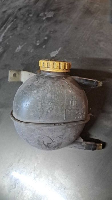 Розширювальний бачок Опель