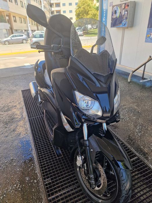 Vendo a minha Yamaha X-MAX 125